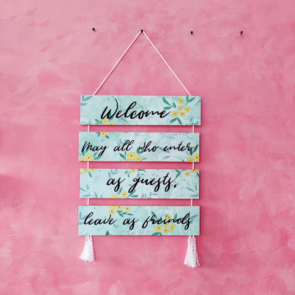 Wall Art - Quote Wall Hanging Planks - Welcome Guests - rangreli
