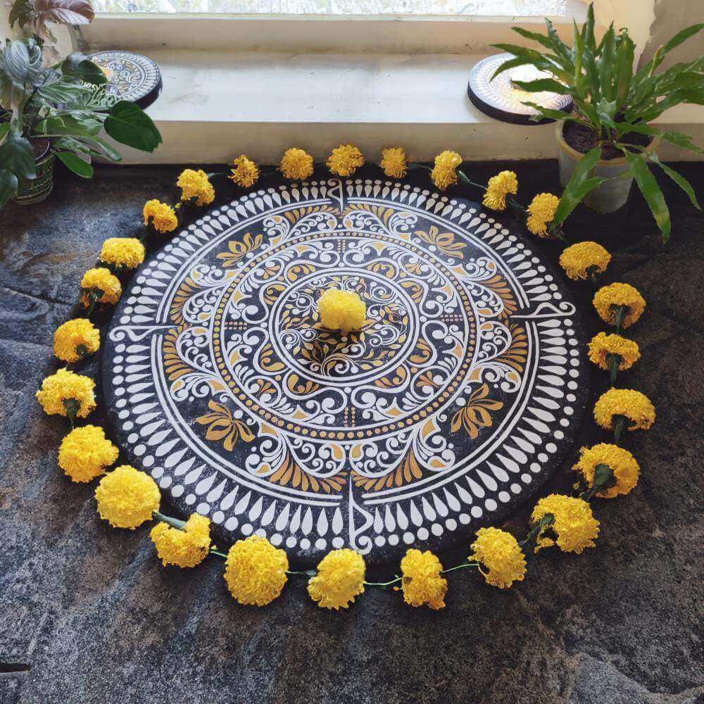 Iraya - Handpainted Rangoli