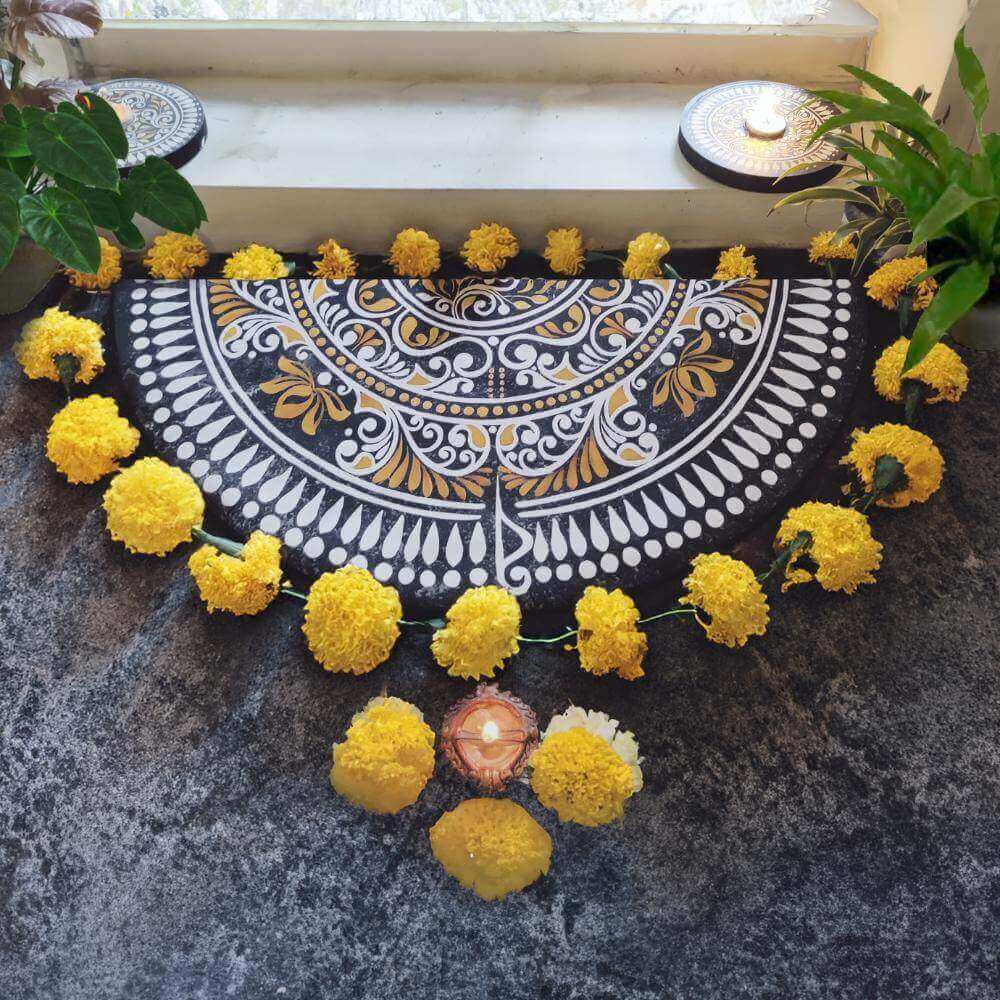 Iraya - Semicircle Handpainted Rangoli