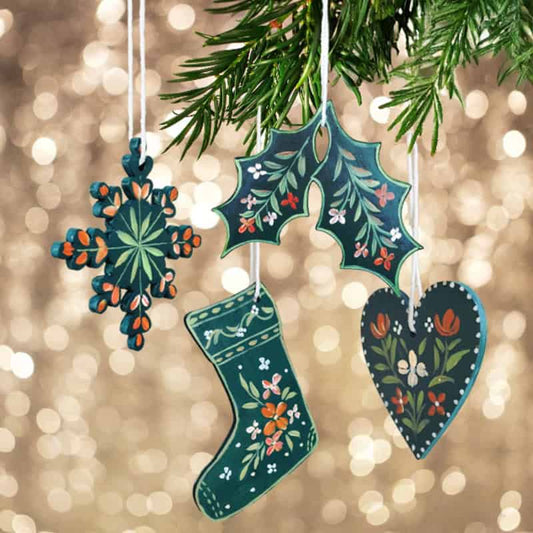 Winter Bloom – Green Folk Ornament Set