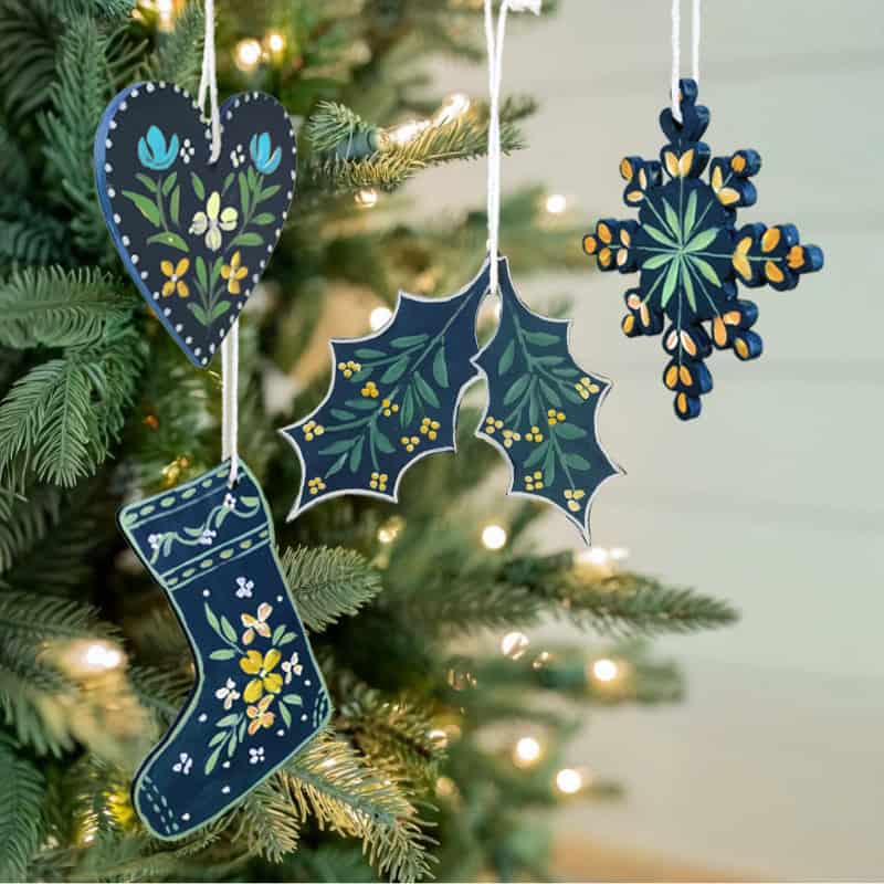 Winter Bloom – Blue Folk Ornament Set