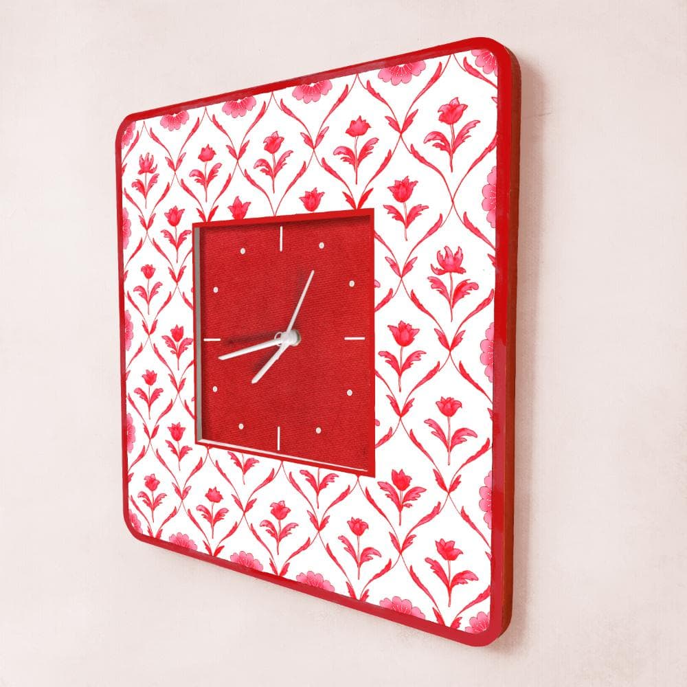 Patterns Wall Clock Red Roses - rangreli