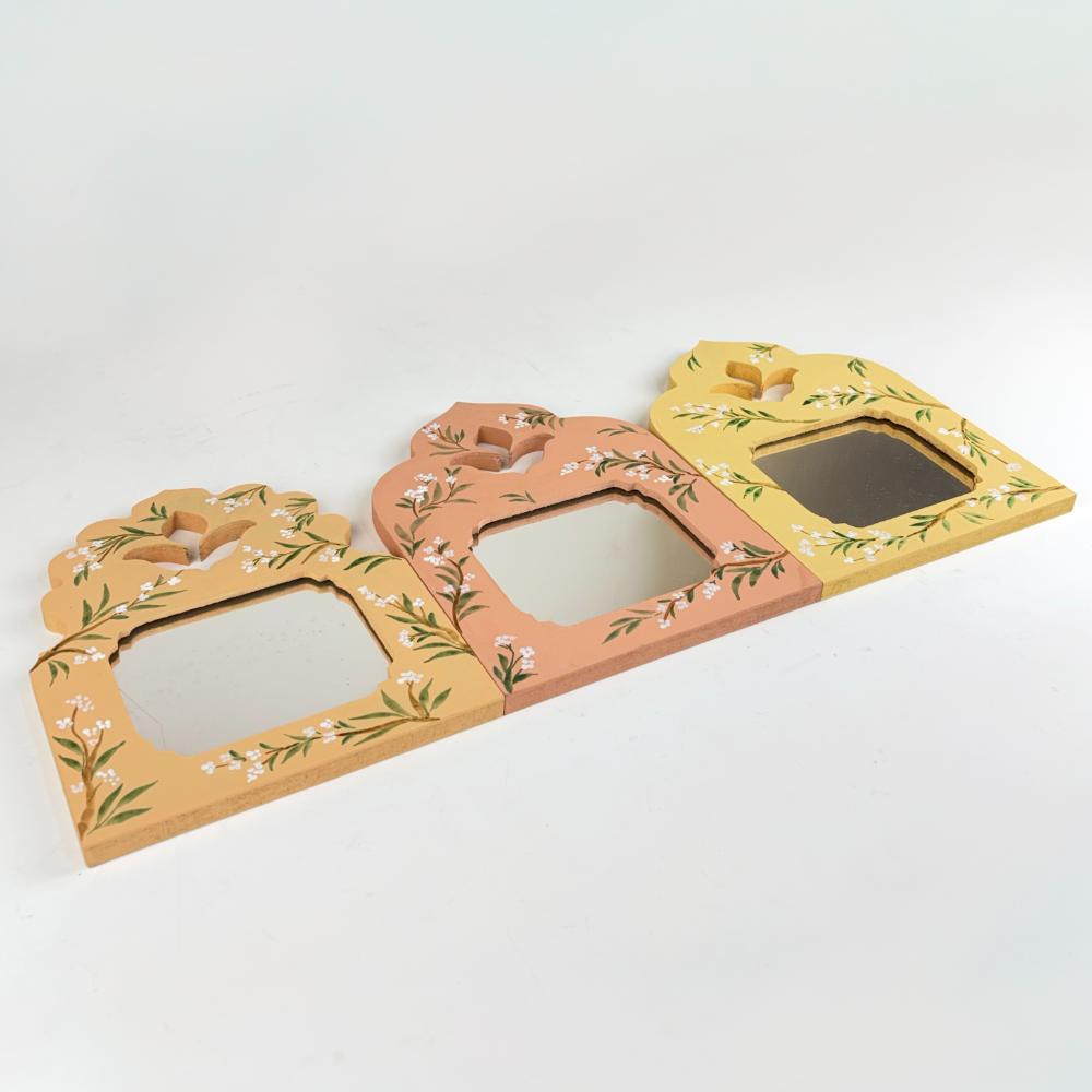 Sunheri Mirror Set