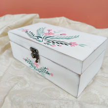 Load image into Gallery viewer, Decorative Box - Style 104 - rangreli
