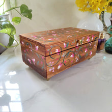 Load image into Gallery viewer, Decorative Box - Style 106 - rangreli
