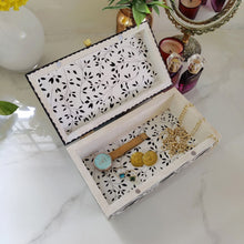 Load image into Gallery viewer, Decorative Box -Style 107
