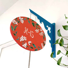 Load image into Gallery viewer, Handpainted Hanging Name plate -Navy Oval Red White Flowers - rangreli
