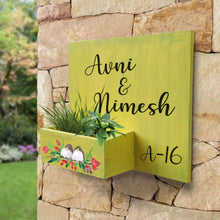 Load image into Gallery viewer, Handpainted Customized Planter Name plate - Two Sweet Birds
